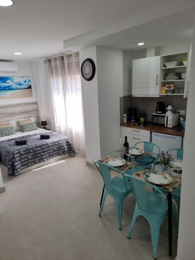Apartamentos Elemar Free Luggage Storage 말라가 외부 사진
