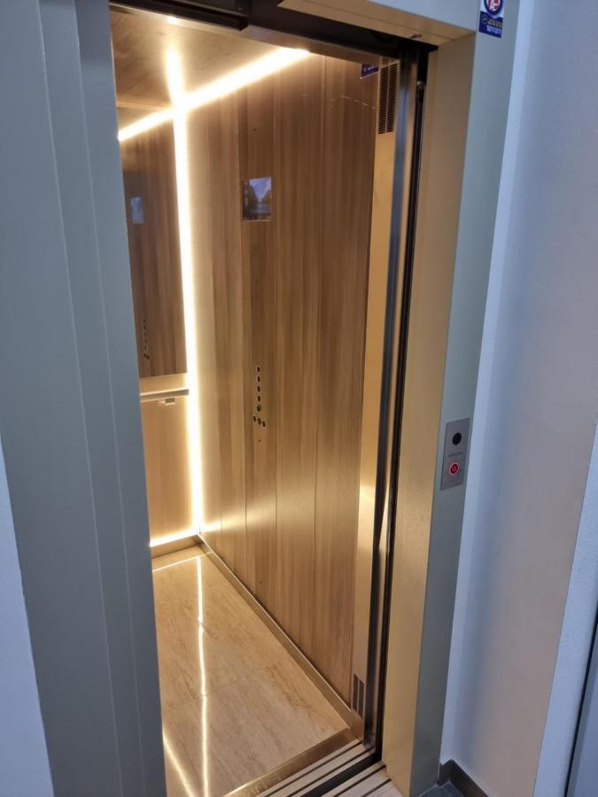 Apartamentos Elemar Free Luggage Storage 말라가 외부 사진
